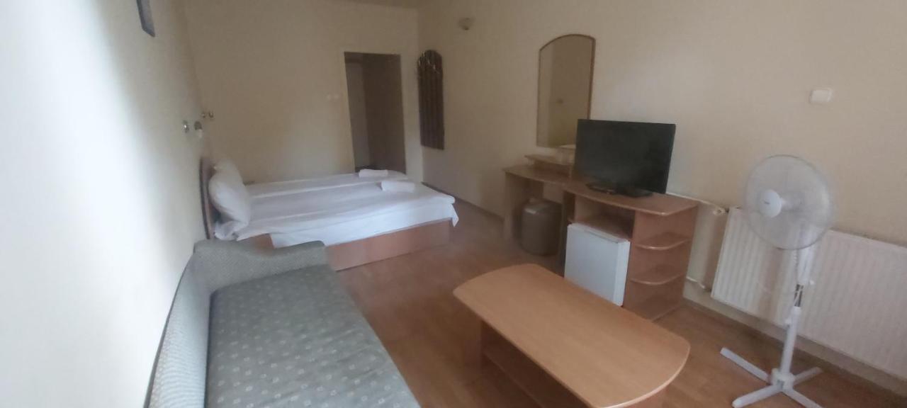 In Hotel Hajdúszoboszló Exteriér fotografie